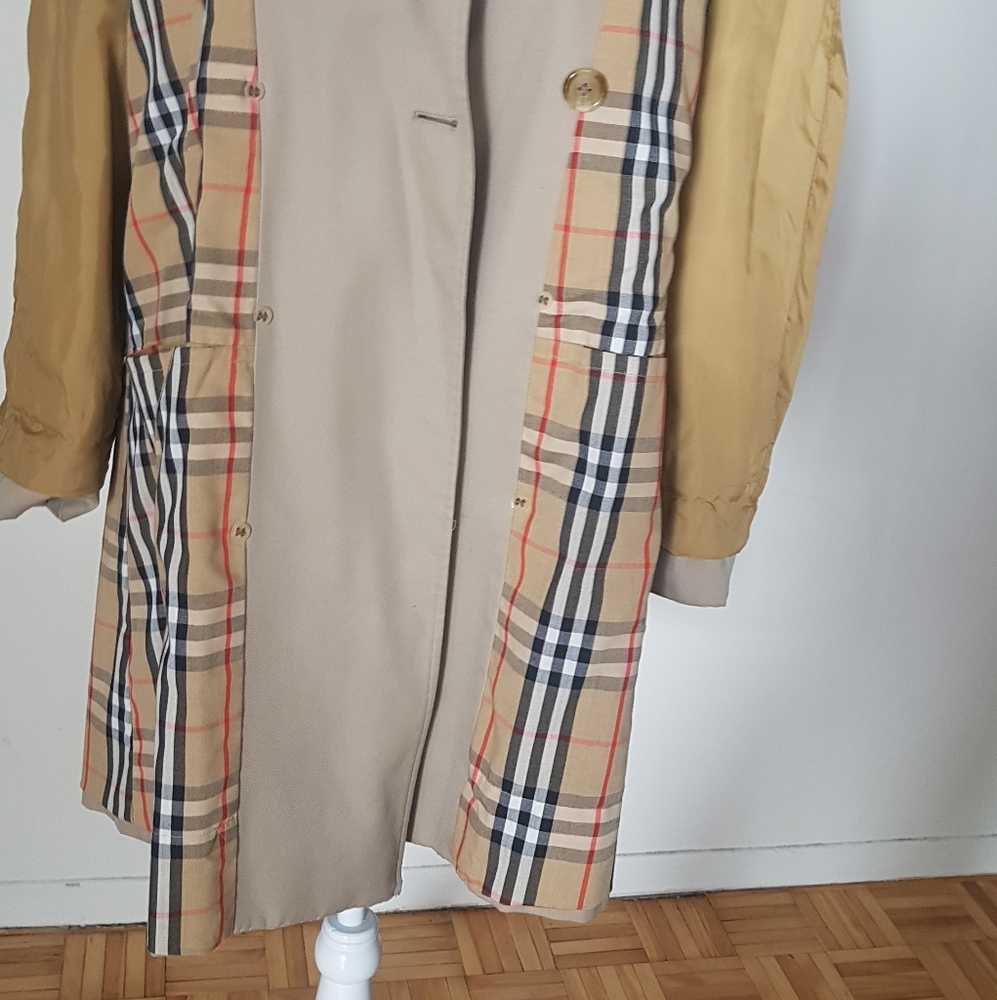 Vintage Authentic Burberrys Trench - Picture 6 of 12